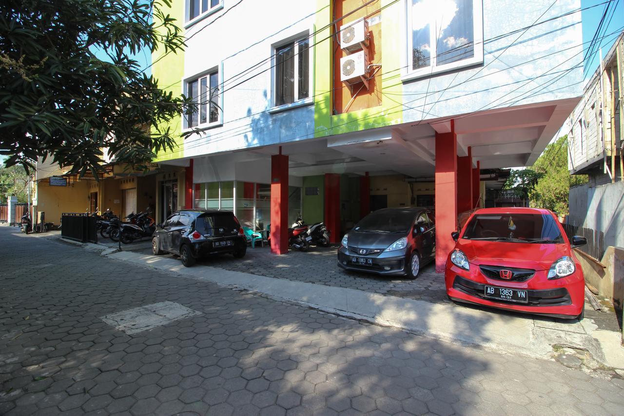 Reddoorz Plus Near Lippo Plaza Jogjakarta Yogyakarta Dış mekan fotoğraf